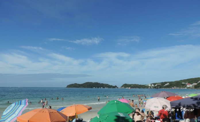 Praia de Bombinhas em Santa Catarina
